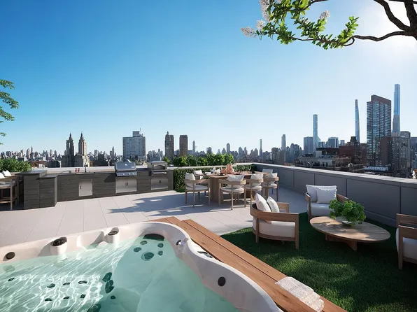 212 W 72nd St, New York, NY 10023