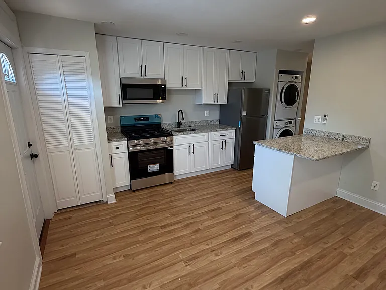1831 Corcoran St NE #2 — Photo 1