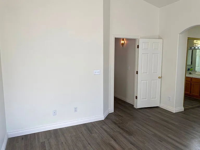 8029 Sierra Largo Dr — Photo 28