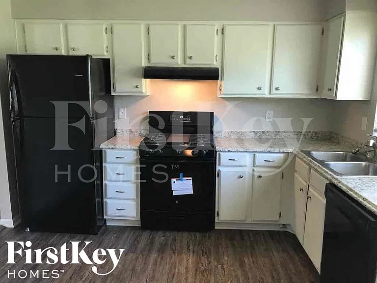 11198 Shannon Cir — Photo 4