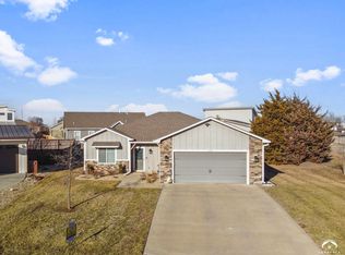 2516 Chasehire Ct, Lawrence, KS 66046