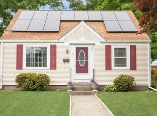 37 Airway Rd, Warwick, RI 02886