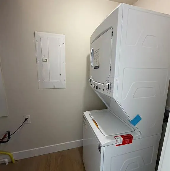 160 Askin Ave #3 — Photo 7