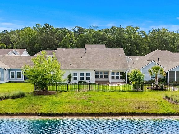 3rd image of 2435 Goldfinch Dr.