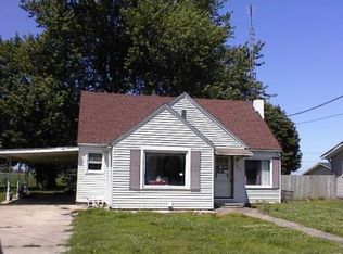 221 N Stanton St, Bluffs, IL 62621