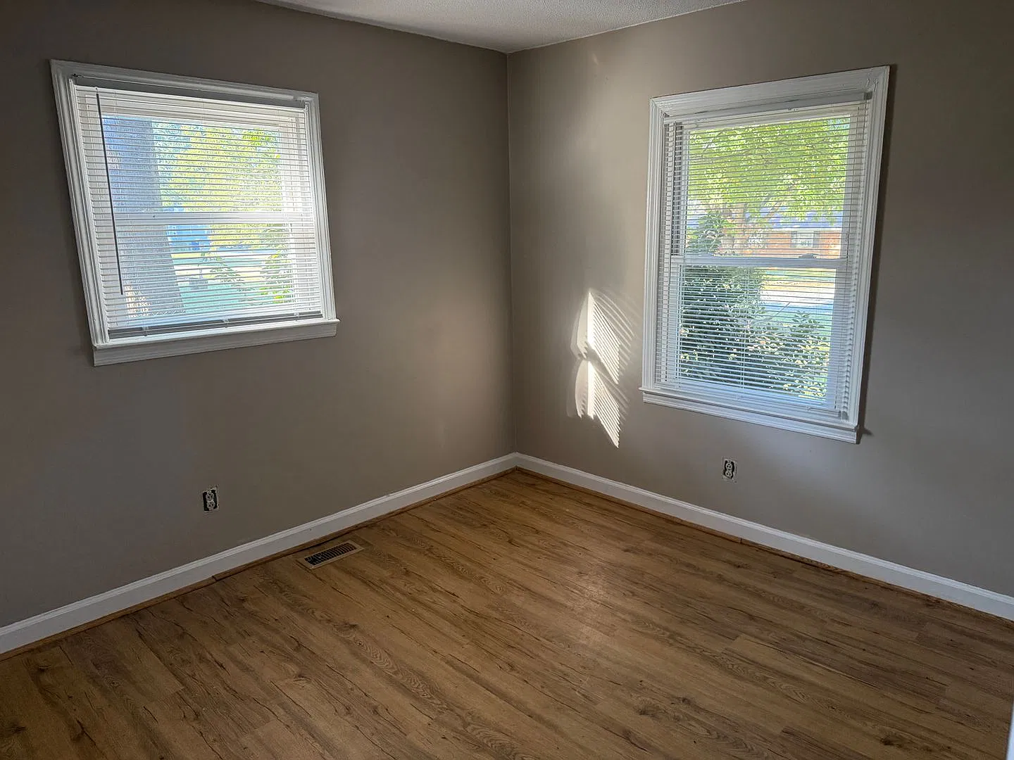 Cute 3 Bedroom House in Monroe — Photo 4