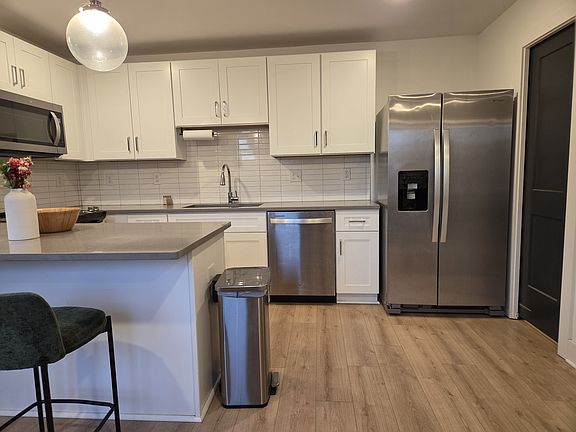 5th image of 102 Duke St #38