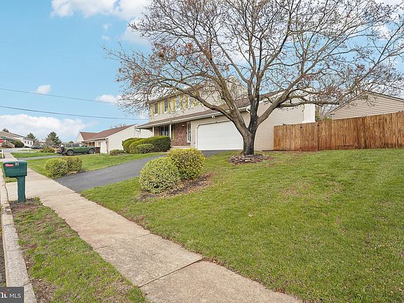 5th image of 2 Heather Ct