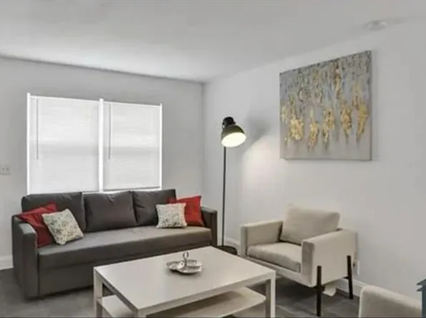 914 3rd St APT 4, West Palm Beach, FL 33401