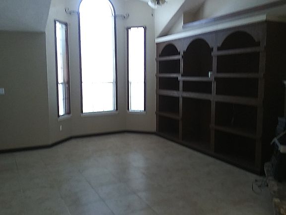5th image of 12231 Delacroix Dr