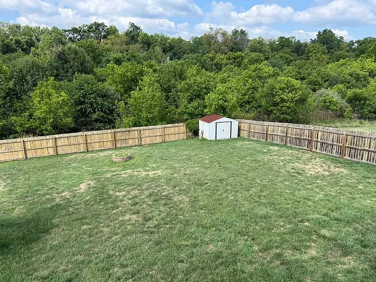 79 Thoroughbred Cir — Photo 27