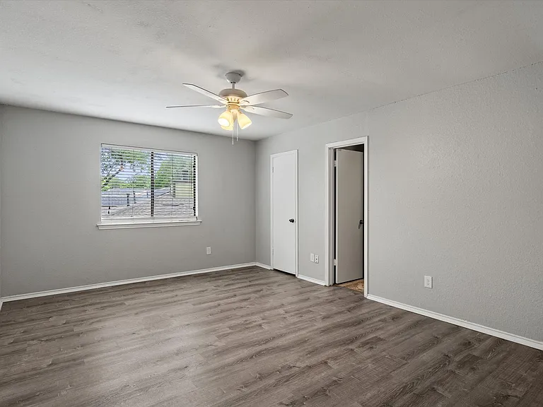 9901 Willers Way — Photo 22