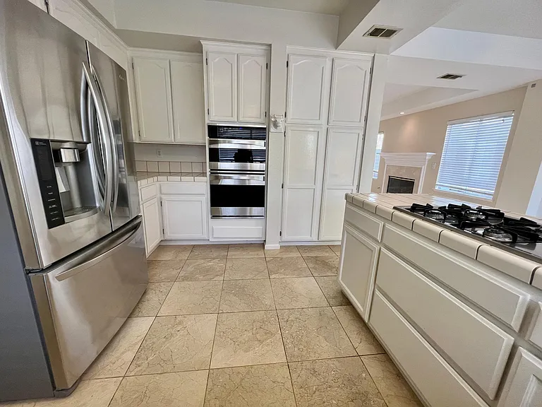 11688 Olive Spring Ct — Photo 7