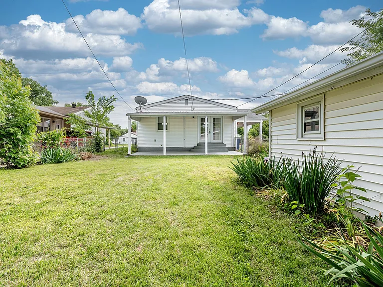 11215 Saint Damian Dr — Photo 16