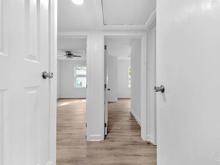 723 Lakewood Rd — Photo 10