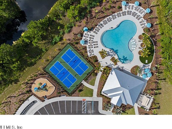 2nd image of 66 ARARAT Drive