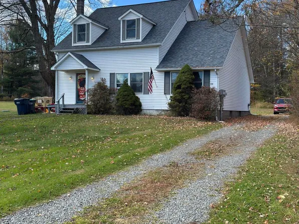 1309-1311 Golf Park Dr, Lake Ariel, PA 18436