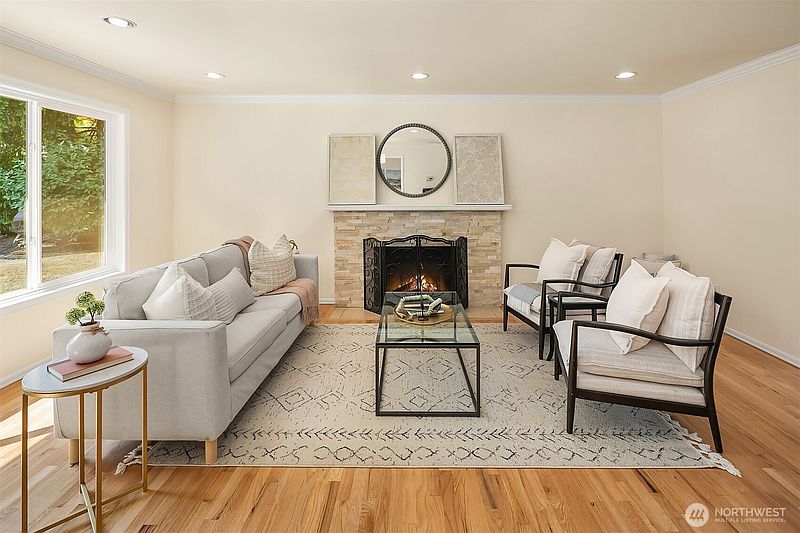 5th image of 16217 NE 25th Street