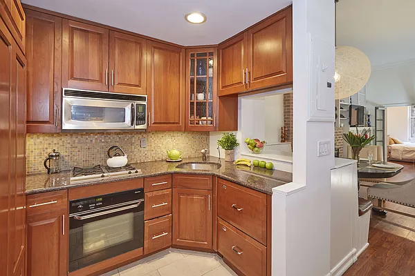 Sold by Brown Harris Stevens | media 28