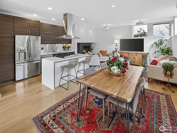 5th image of 3014 21st Avenue W #A