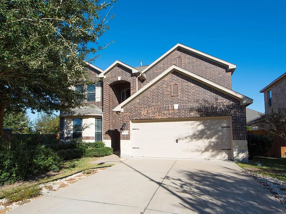 17422 Aldenwilds Ln
