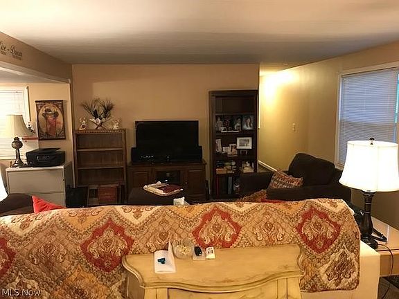 5th image of 125 Cromwell Ave