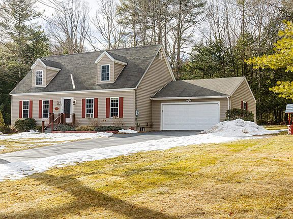 3rd image of 58 Woodland Heights Drive