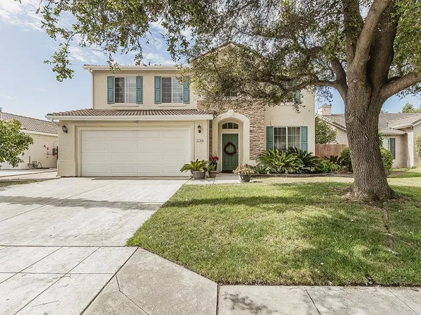 2703 E Hillview Ave, Fresno, CA 93720