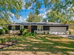 3115 N Ellen Dr, Arlington Heights, IL 60004