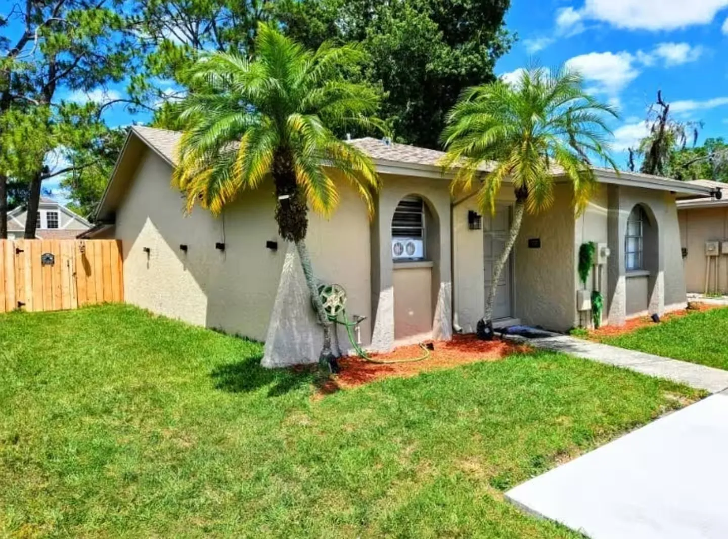 2 bed, 3922 sqft, $2,500 — Photo 2