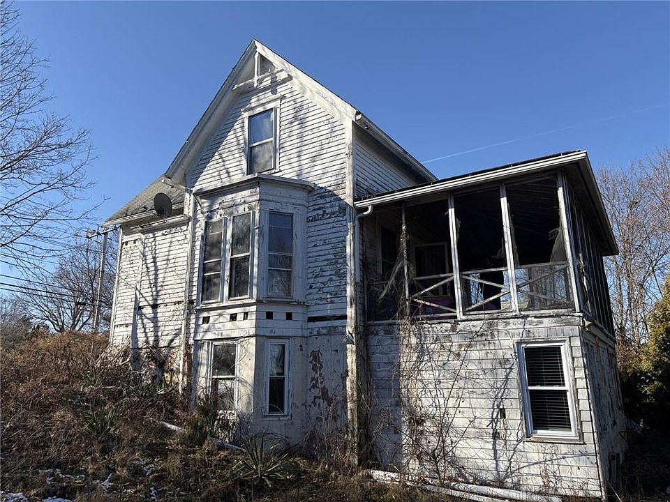 1st image of 351 County Rd