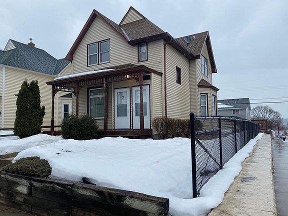 3rd image of 153 4th Ave S