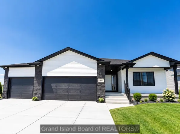 1416 Sagewood Ave, Grand Island, NE 68803
