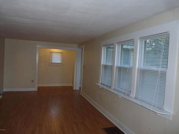 5th image of 24 Cortland St