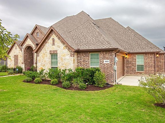 3rd image of 1802 Marseilles Ln