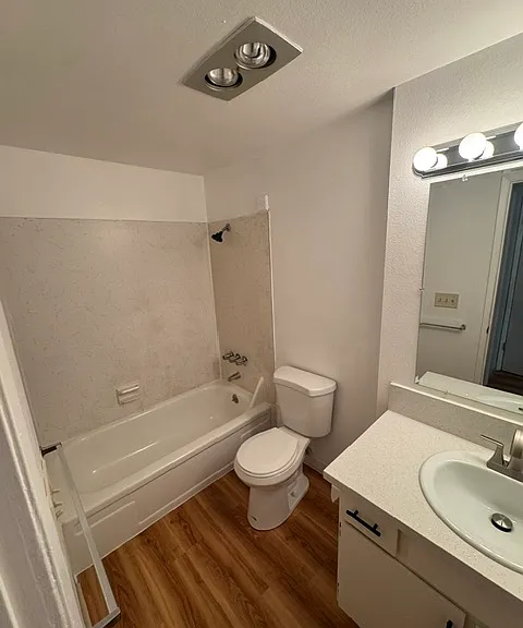 550 SE Cedar St — Photo 11