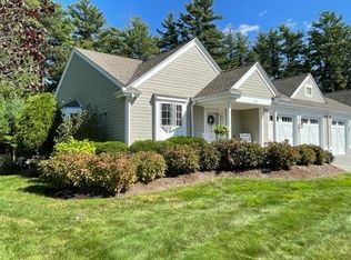 33 Carriage Ln #33, Duxbury, MA 02332