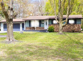 5042 Cook Rd, Swartz Creek, MI 48473