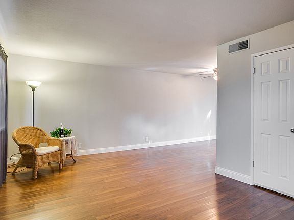 3rd image of 3394 Cimmarron Ct