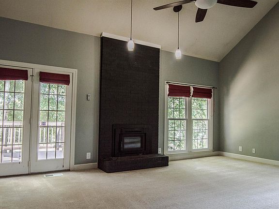 2nd image of 546 Brentwood Cir