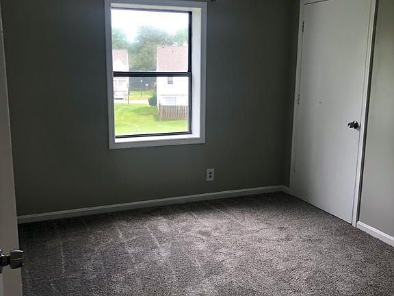 5th image of 200 Chesterfield Ln APT 303