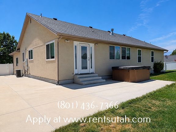 2nd image of 904 W Stephens View Way