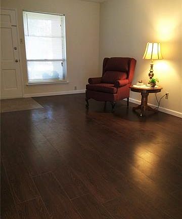 4th image of 4006 Windsor Dr