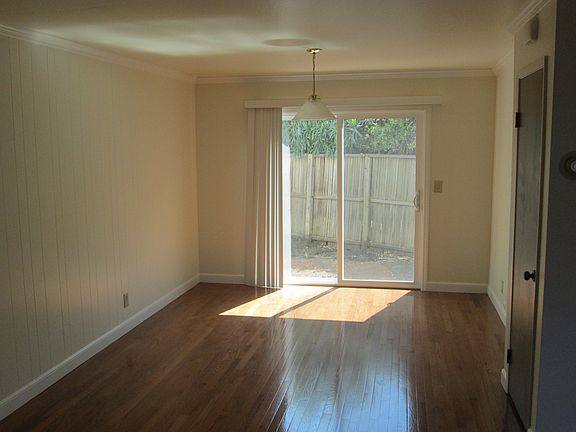 5th image of 679 E Fox Ct