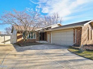 8515 Garfield Ave, Munster, IN 46321