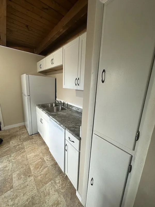 3 bed, 1.5 bath, 1368 sqft, $1,650 — Photo 4