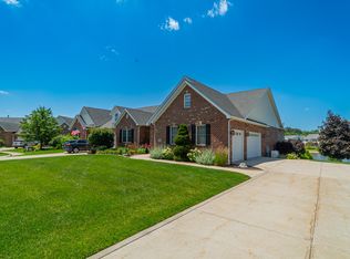 917 Aaron Ct, Crown Point, IN 46307