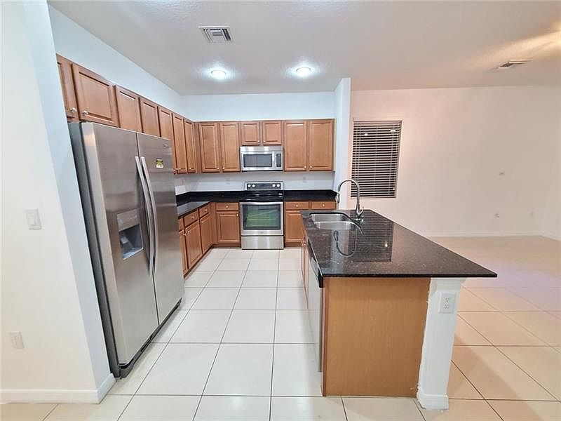 1st image of 796 NE 191st Ter