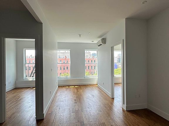 3rd image of 791 Sterling Pl APT 4K