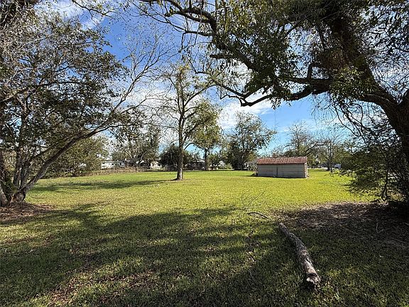 5th image of 602 Orange St